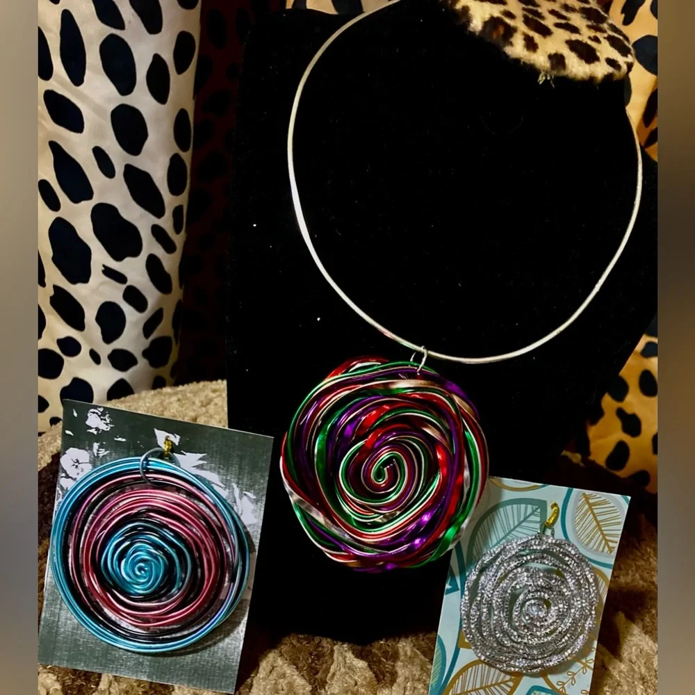 Multicolored large charm - Picture 2 of 2